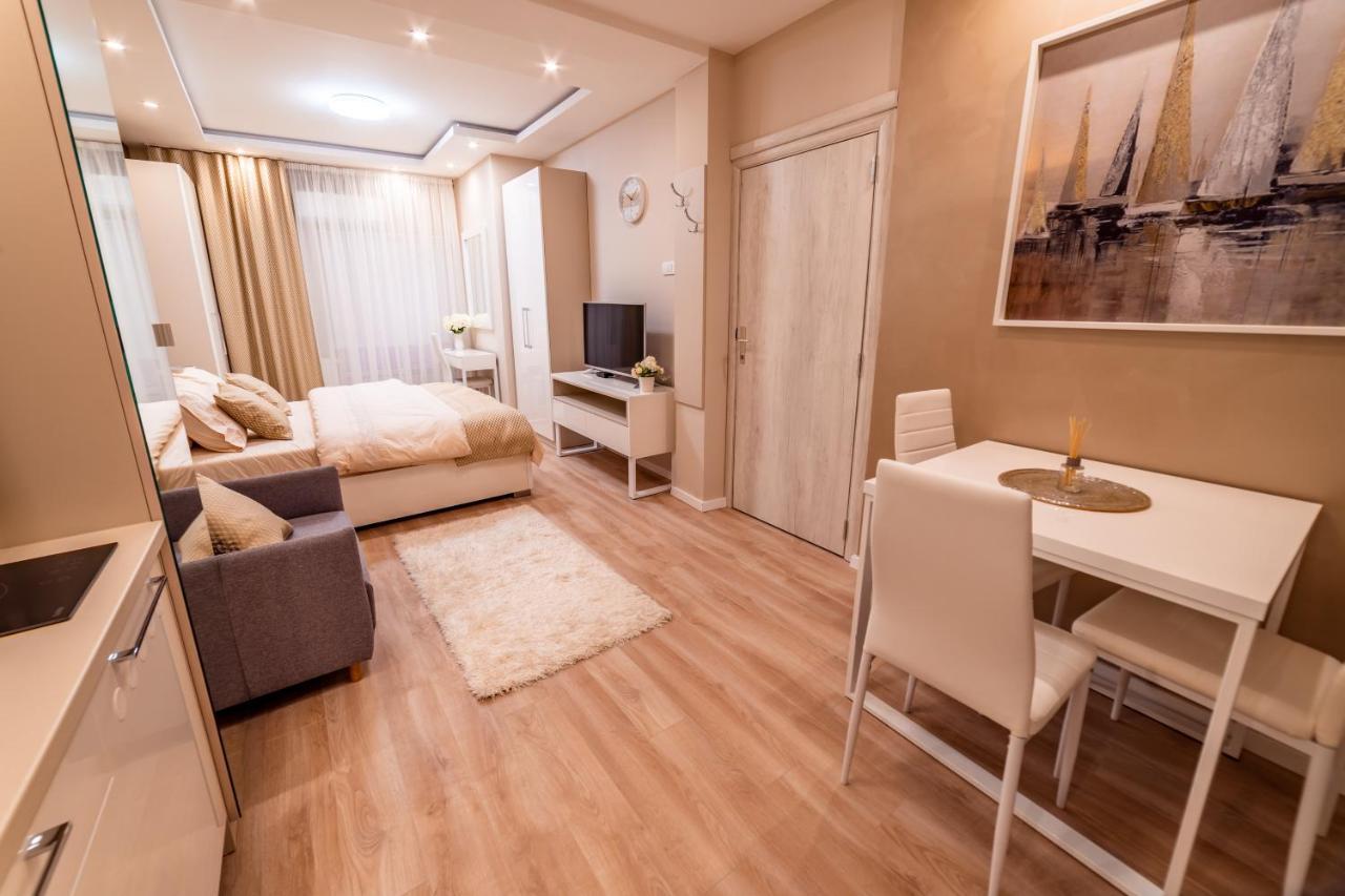 נובי סאד Ivi Place Apartments מראה חיצוני תמונה