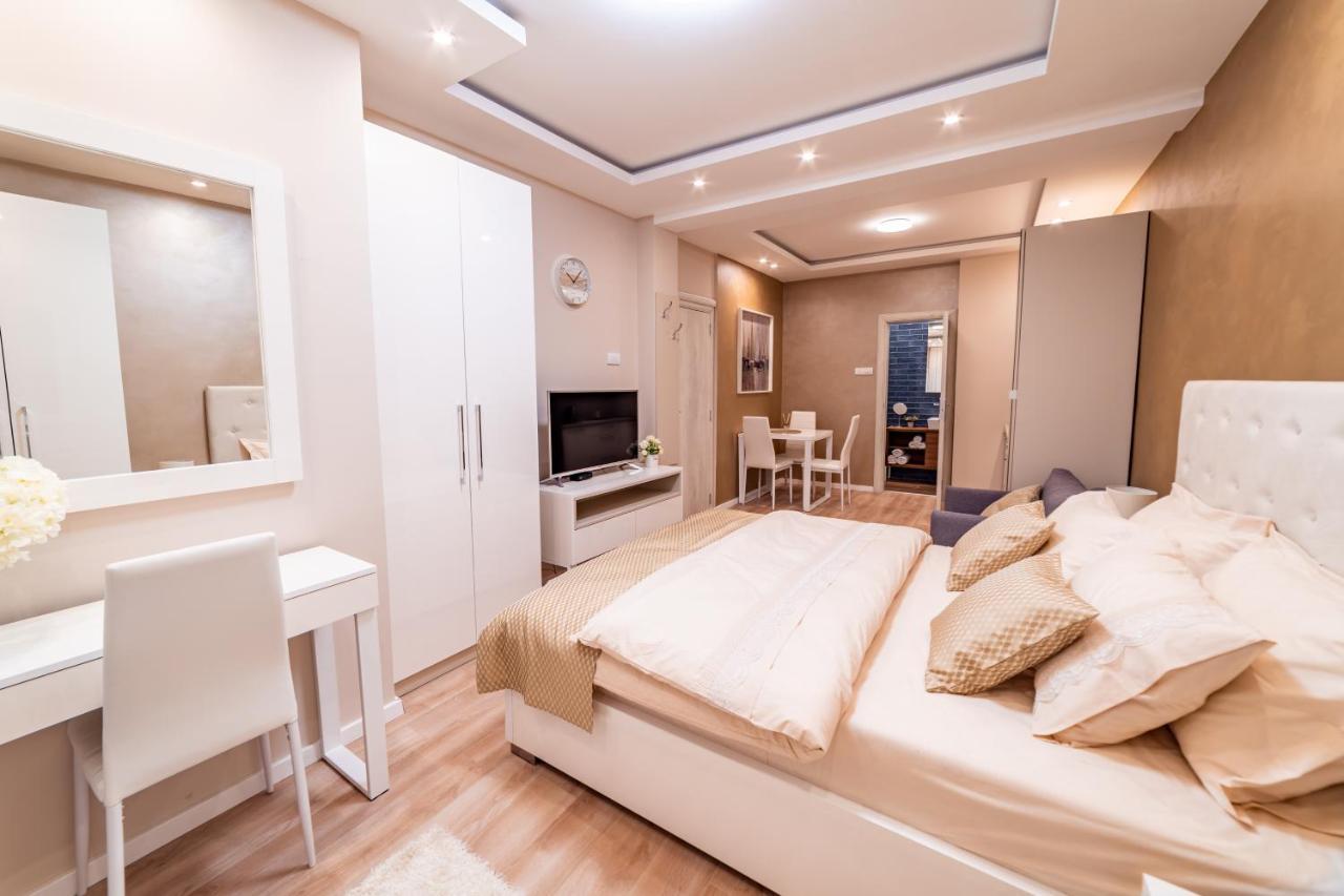נובי סאד Ivi Place Apartments מראה חיצוני תמונה
